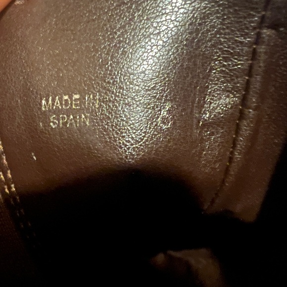 SOLD Banana Republic Women's Brown Leather Pull-On Kitten Heel Boots- Size 6 - Picture 6 of 7